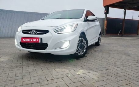 Hyundai Solaris II рестайлинг, 2013 год, 999 000 рублей, 2 фотография