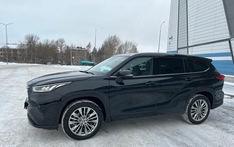 Toyota Highlander, 2024 год, 7 500 000 рублей, 9 фотография