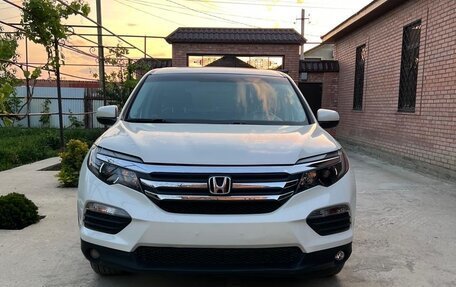 Honda Pilot III рестайлинг, 2018 год, 3 500 000 рублей, 1 фотография