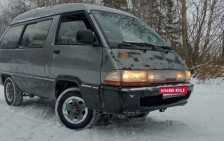 Toyota Town Ace III, 1990 год, 310 000 рублей, 2 фотография