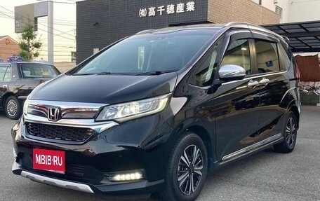 Honda Freed II, 2022 год, 1 350 000 рублей, 1 фотография