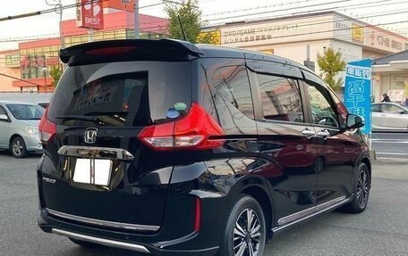 Honda Freed II, 2022 год, 1 350 000 рублей, 8 фотография