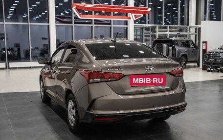 Hyundai Solaris II рестайлинг, 2021 год, 1 685 000 рублей, 8 фотография