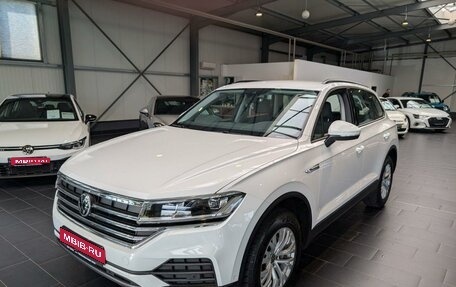 Volkswagen Touareg III, 2021 год, 5 850 000 рублей, 1 фотография