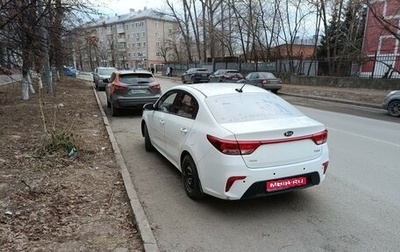 KIA Rio IV, 2018 год, 900 000 рублей, 1 фотография