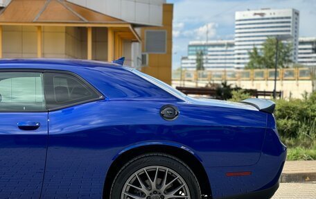 Dodge Challenger III рестайлинг 2, 2018 год, 4 850 000 рублей, 6 фотография