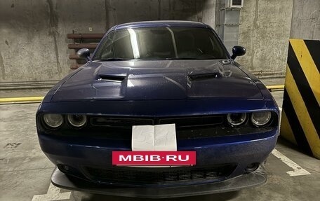 Dodge Challenger III рестайлинг 2, 2018 год, 4 850 000 рублей, 10 фотография