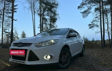 Ford Focus III, 2011 год, 930 000 рублей, 2 фотография