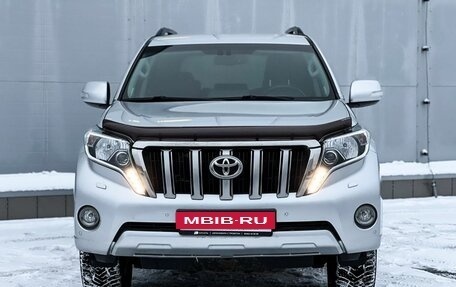 Toyota Land Cruiser Prado 150 рестайлинг 2, 2016 год, 3 995 000 рублей, 2 фотография