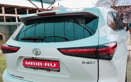 Toyota Highlander, 2023 год, 6 670 000 рублей, 10 фотография