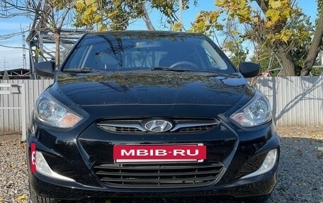 Hyundai Solaris II рестайлинг, 2013 год, 955 000 рублей, 2 фотография