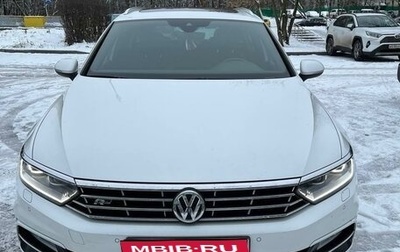 Volkswagen Passat B8 рестайлинг, 2019 год, 2 990 000 рублей, 1 фотография