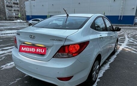 Hyundai Solaris II рестайлинг, 2011 год, 930 000 рублей, 5 фотография