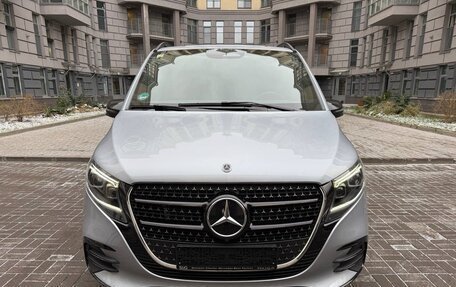 Mercedes-Benz V-Класс, 2024 год, 14 750 000 рублей, 3 фотография