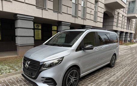 Mercedes-Benz V-Класс, 2024 год, 14 750 000 рублей, 4 фотография