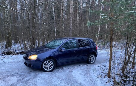 Volkswagen Golf V, 2004 год, 480 000 рублей, 1 фотография