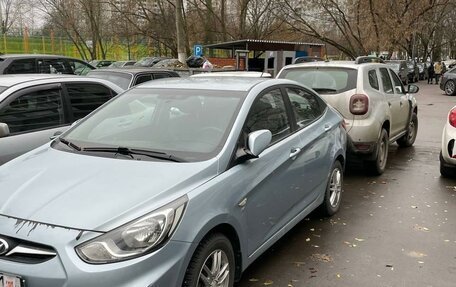 Hyundai Solaris II рестайлинг, 2011 год, 940 000 рублей, 2 фотография