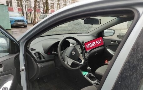 Hyundai Solaris II рестайлинг, 2011 год, 940 000 рублей, 12 фотография