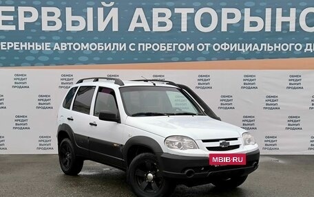 Chevrolet Niva I рестайлинг, 2016 год, 749 900 рублей, 3 фотография