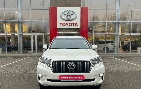 Toyota Land Cruiser Prado 150 рестайлинг 2, 2018 год, 5 300 000 рублей, 2 фотография