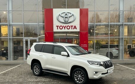 Toyota Land Cruiser Prado 150 рестайлинг 2, 2018 год, 5 300 000 рублей, 3 фотография