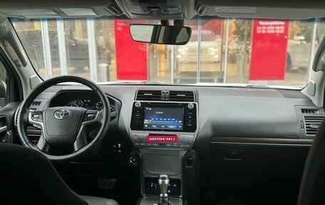 Toyota Land Cruiser Prado 150 рестайлинг 2, 2018 год, 5 300 000 рублей, 10 фотография