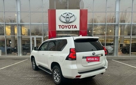 Toyota Land Cruiser Prado 150 рестайлинг 2, 2018 год, 5 300 000 рублей, 7 фотография