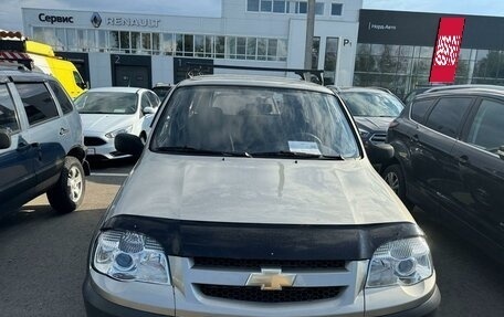 Chevrolet Niva I рестайлинг, 2012 год, 800 000 рублей, 10 фотография