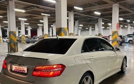 Mercedes-Benz E-Класс, 2010 год, 1 960 000 рублей, 10 фотография