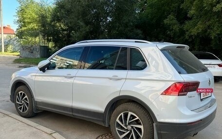 Volkswagen Tiguan II, 2018 год, 2 700 000 рублей, 2 фотография