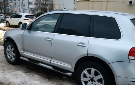 Volkswagen Touareg III, 2005 год, 750 000 рублей, 1 фотография