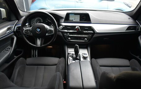 BMW 5 серия, 2019 год, 3 990 000 рублей, 6 фотография