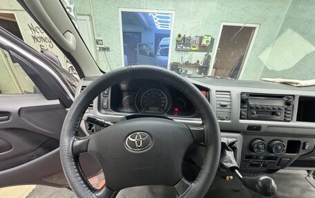 Toyota HiAce H200, 2008 год, 1 690 000 рублей, 9 фотография