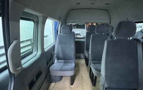 Toyota HiAce H200, 2008 год, 1 690 000 рублей, 12 фотография