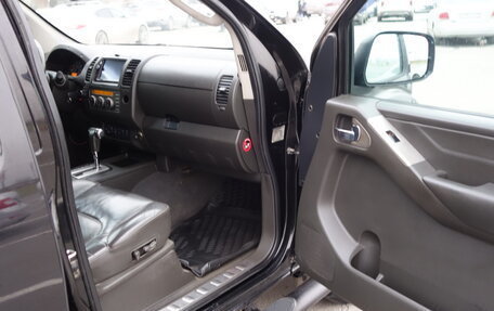 Nissan Navara (Frontier), 2007 год, 1 100 000 рублей, 17 фотография