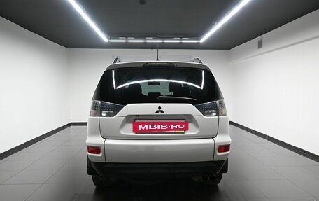 Mitsubishi Outlander III рестайлинг 3, 2011 год, 1 495 000 рублей, 4 фотография