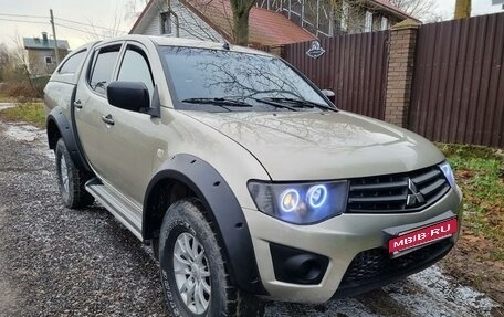 Mitsubishi L200 IV рестайлинг, 2011 год, 1 550 000 рублей, 2 фотография