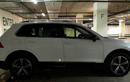 Volkswagen Tiguan II, 2019 год, 2 840 000 рублей, 4 фотография