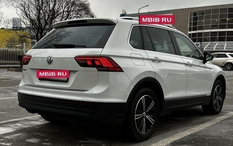 Volkswagen Tiguan II, 2019 год, 2 840 000 рублей, 13 фотография