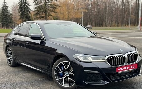 BMW 5 серия, 2022 год, 6 850 000 рублей, 4 фотография