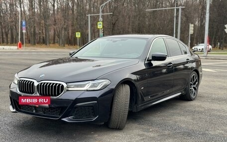 BMW 5 серия, 2022 год, 6 850 000 рублей, 3 фотография