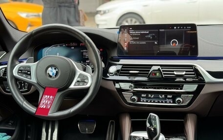 BMW 5 серия, 2022 год, 6 850 000 рублей, 15 фотография