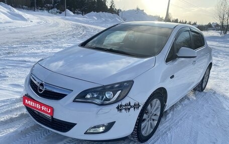 Opel Astra J, 2012 год, 799 000 рублей, 2 фотография