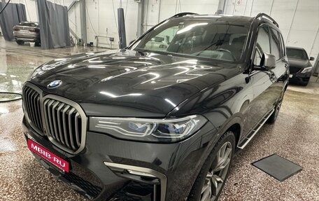 BMW X7, 2021 год, 10 800 000 рублей, 2 фотография