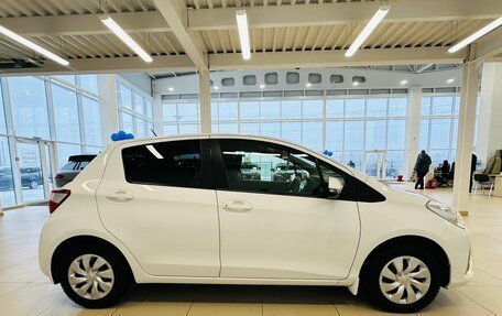 Toyota Vitz, 2018 год, 1 349 999 рублей, 7 фотография