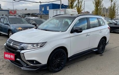 Mitsubishi Outlander III рестайлинг 3, 2022 год, 4 020 000 рублей, 1 фотография