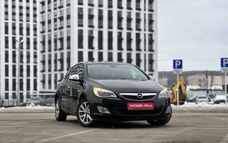 Opel Astra J, 2011 год, 645 000 рублей, 1 фотография