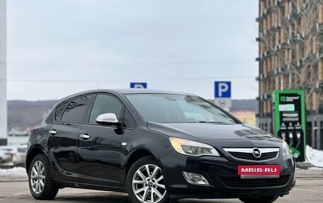 Opel Astra J, 2011 год, 645 000 рублей, 3 фотография