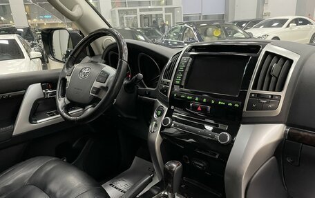 Toyota Land Cruiser 200, 2014 год, 4 847 000 рублей, 22 фотография