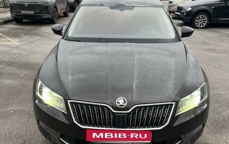 Skoda Superb III рестайлинг, 2018 год, 1 870 000 рублей, 3 фотография